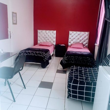 Hotel Le Cedre Saint-Denis  Esterno foto